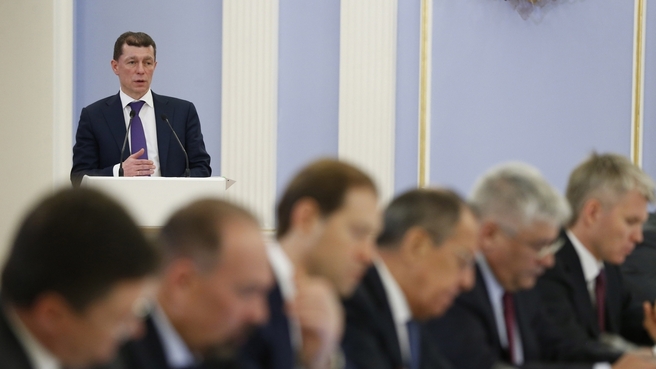 Доклад Максима Топилина на заседании Правительства