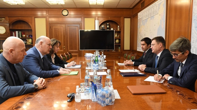 Рабочая встреча Александра Новака с Президентом Республики Абхазия Асланом Бжанией
