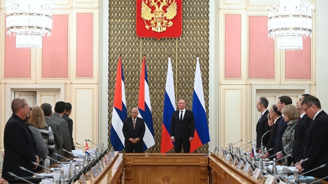 Dmitry Chernyshenko and Deputy Prime Minister of the Republic of Cuba Ricardo Cabrisas co-chairing the 19th meeting of the Russian-Cuban Intergovernmental Commission