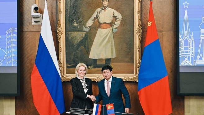 Виктория Абрамченко с Вице-премьером – Министром экономики и развития Монголии Чимэдийн Хурэлбатаром