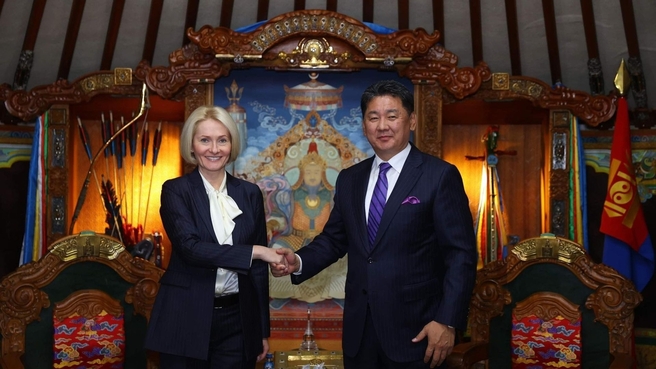 Заместитель Председателя Правительства России Виктория Абрамченко с Президентом Монголии Ухнагийн Хурэлсухом
