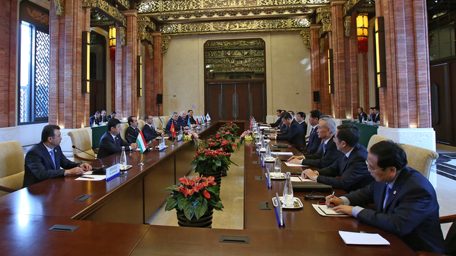 Встреча глав правительств государств – членов ШОС с Председателем КНР Си Цзиньпином