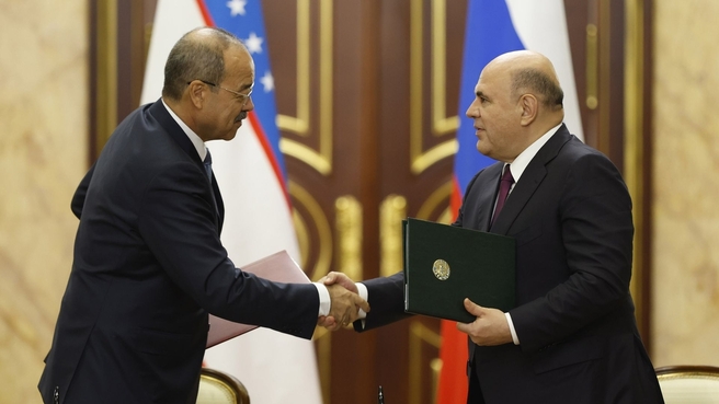 Mikhail Mishustin and Prime Minister of Uzbekistan Abdulla Aripov