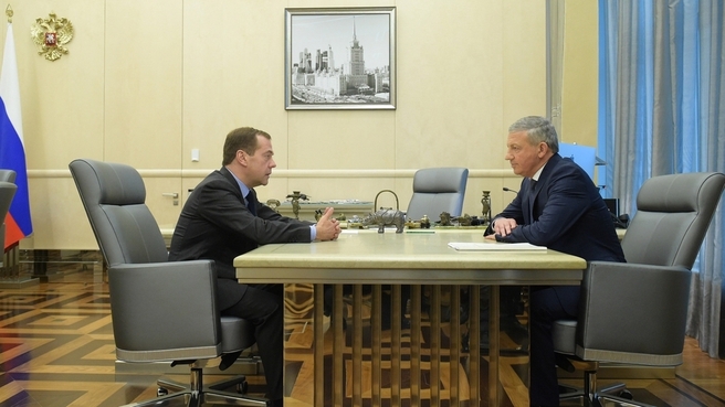 Встреча с временно исполняющим обязанности главы Республики Северная Осетия – Алания Вячеславом Битаровым