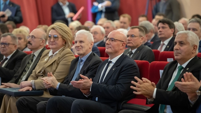 Дмитрий Чернышенко принял участие в расширенном заседании учёного совета, посвящённом празднованию 80-летия Национального исследовательского центра «Курчатовский институт»
