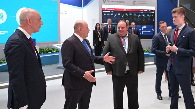 Mikhail Mishustin at the presentation of the digital education ecosystem of the Financial University under the Government of the Russian Federation. With Finance Minister Anton Siluanov and University Rector Stanislav Prokofyev