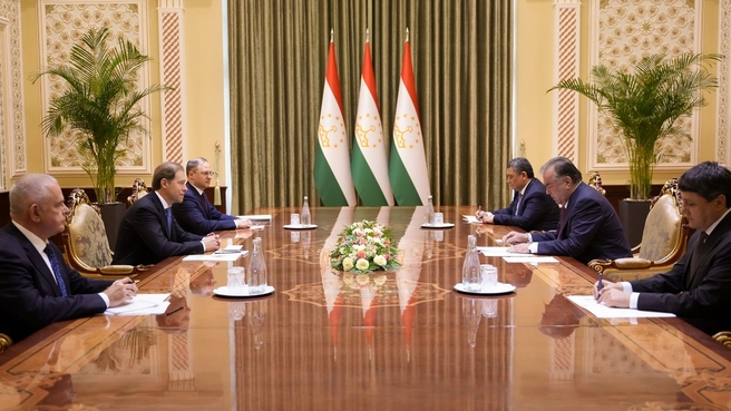 Встреча Дениса Мантурова с Президентом Республики Таджикистан Эмомали Рахмоном