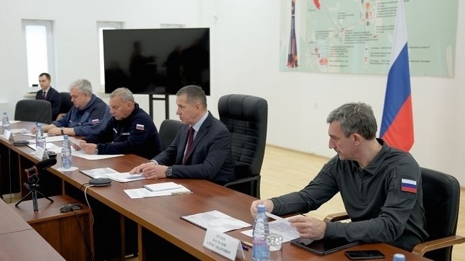 Юрий Трутнев  провёл совещание по вопросу создания арктической спутниковой группировки в целях безопасности судоходства по Северному морскому пути