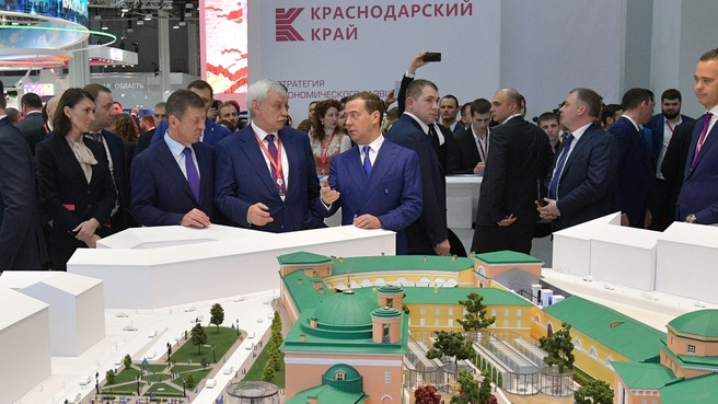 Touring the exhibition stands of the Russian Investment Forum Sochi 2018