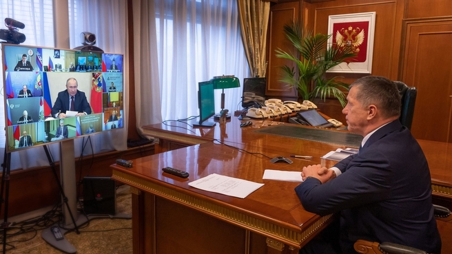 Юрий Трутнев выступил с докладом на совещании у Президента России по вопросам развития Арктической зоны