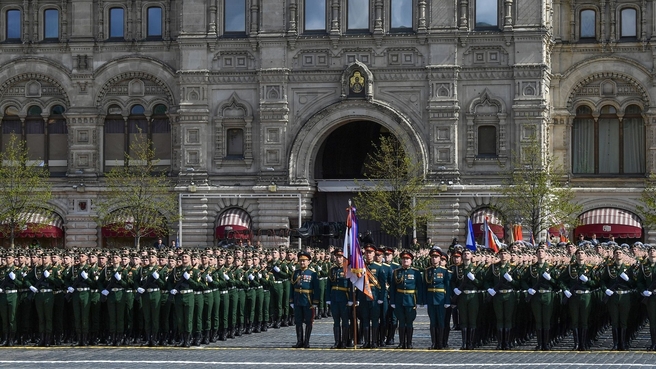 На военном параде в честь 77-й годовщины Победы в Великой Отечественной войне. Фото РИА «Новости»