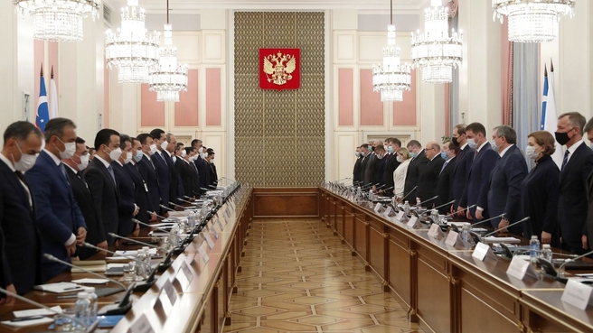 Заседание Совместной комиссии на уровне глав правительств Российской Федерации и Республики Узбекистан. Минута молчания