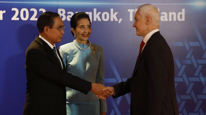 Andrei Belousov with Prime Minister of Thailand Prayut Chan-o-cha and his wife