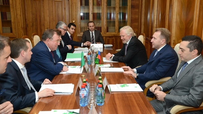 Встреча Игоря Шувалова с членами правления Международного инвестиционного банка