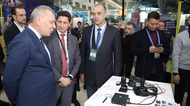 Юрий Борисов посетил XVII Всероссийский форум-выставку «Госзаказ-2022»