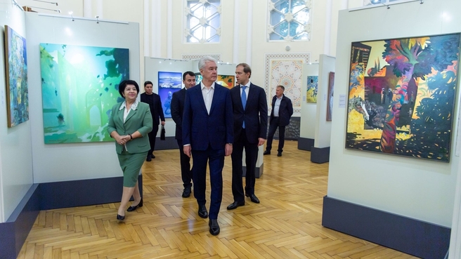 Денис Мантуров принял участие в открытии павильона Республики Узбекистан на ВДНХ