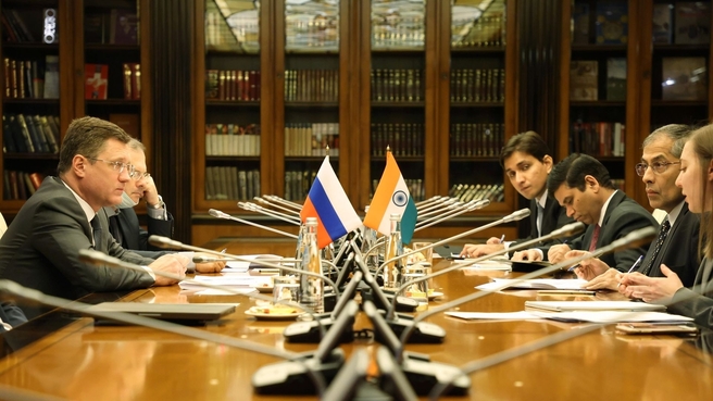 Alexander Novak meets with Ambassador Extraordinary and Plenipotentiary of the Republic of India Pavan Kapoor