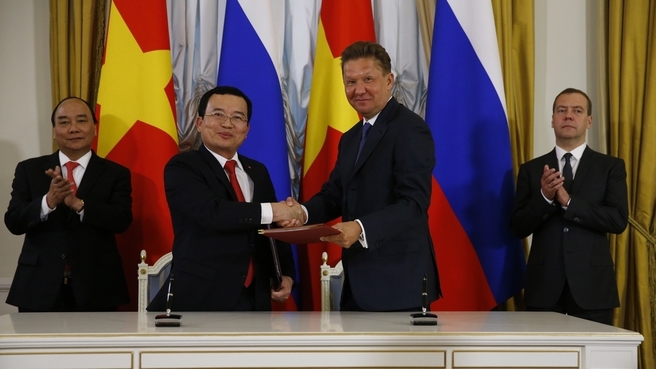 Подписание российско-вьетнамских документов по итогам переговоров