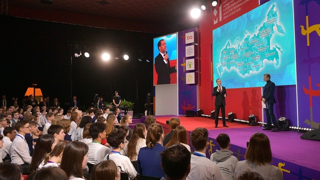 Выступление Дмитрия Медведева на Всероссийском открытом уроке «ПроеКТОриЯ»