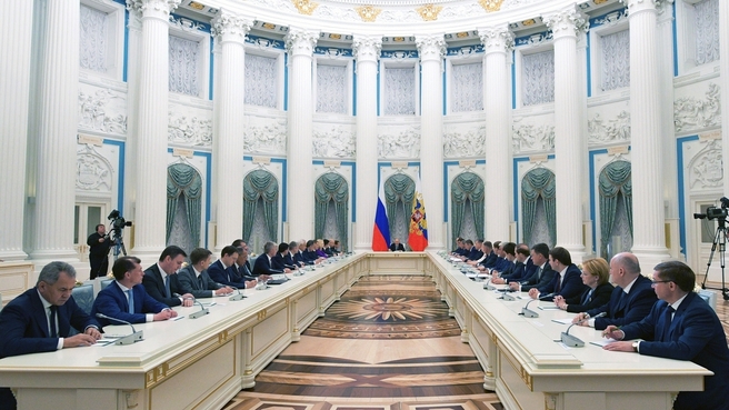 Совещание Президента России Владимира Путина с новым составом Правительства