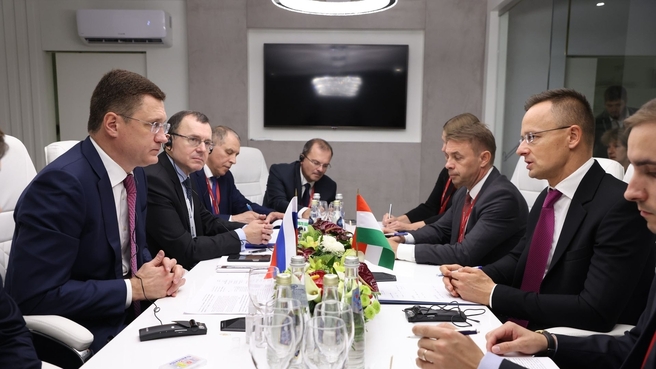 Встреча Александра Новака с Министром внешнеэкономических связей и иностранных дел Венгрии Петерем Сийярто