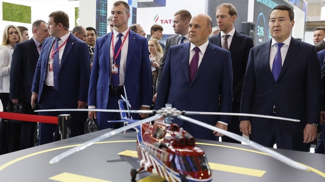 Mikhail Mishustin and Prime Minister of Kazakhstan Alikhan Smailov tour INNOPROM 2022