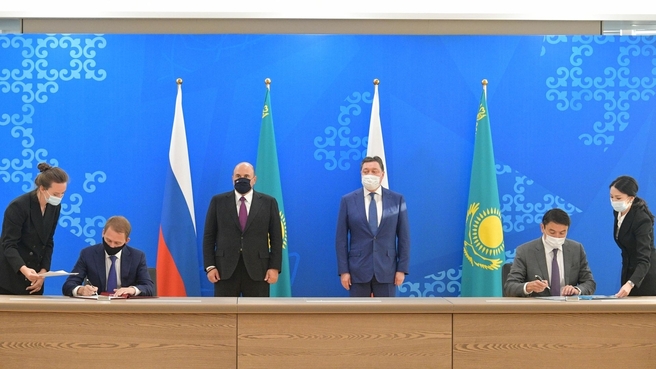 Подписание документов по завершении российско-казахстанских переговоров
