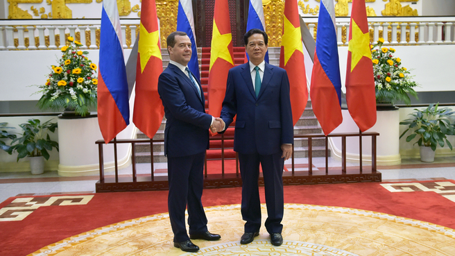 С Премьер-министром Социалистической Республики Вьетнам Нгуен Тан Зунгом
