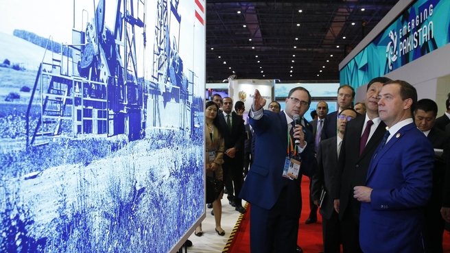 Visiting the 1st China International Import Expo