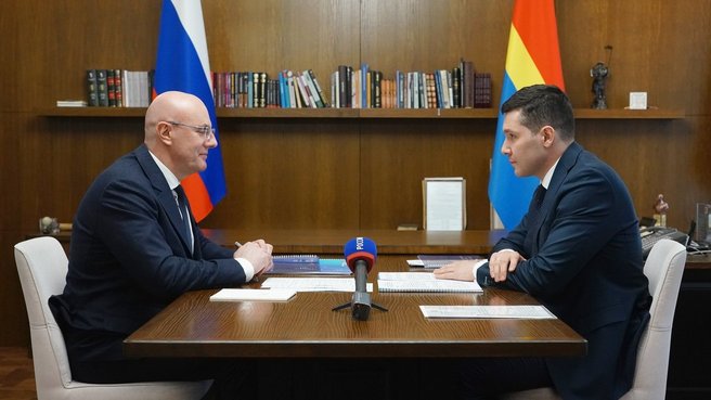 Дмитрий Чернышенко провёл рабочую встречу с губернатором Калининградской области Антоном Алихановым