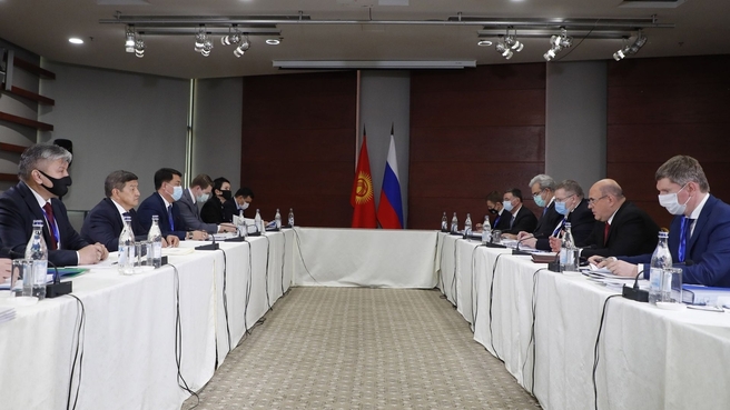 Mikhail Mishustin meets with Chairman of the Cabinet of Ministers and Chief of Staff of the Presidential Executive Office of the Kyrgyz Republic Akylbek Japarov