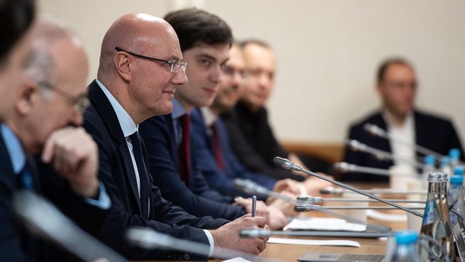 Дмитрий Чернышенко провёл встречу с представителями фракции ЛДПР