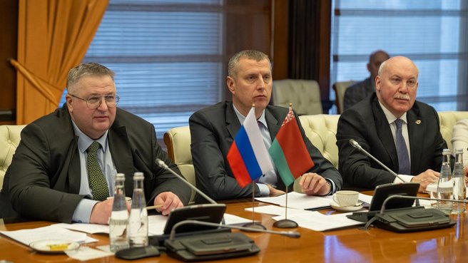 Alexei Overchuk holds meeting on preparations for a session of the Supreme State Council of the Union State
