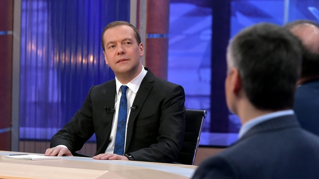 «Разговор с Дмитрием Медведевым». Интервью пяти телеканалам