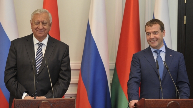 Пресс-конференция Дмитрия Медведева и Михаила Мясниковича