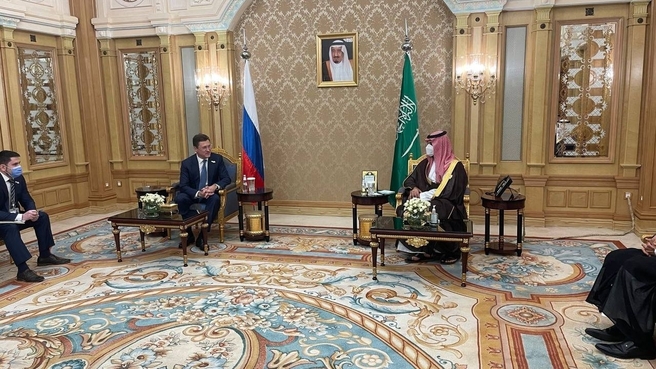 Встреча Александра Новака с наследным принцем Королевства Саудовская Аравия Мухаммедом бен Сальманом аль-Саудом