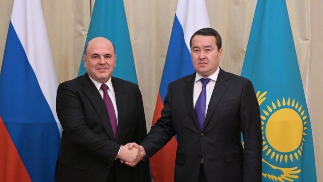 Михаил Мишустин и Премьер-министр Казахстана Алихан Смаилов