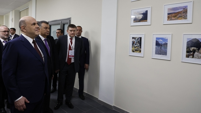 Михаил Мишустин посетил российской-таджикистанскую среднюю общеобразовательную школу имени Ю.А.Гагарина
