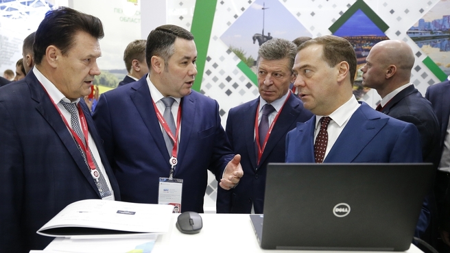 Touring the exhibition stands of the Russian Investment Forum Sochi 2019
