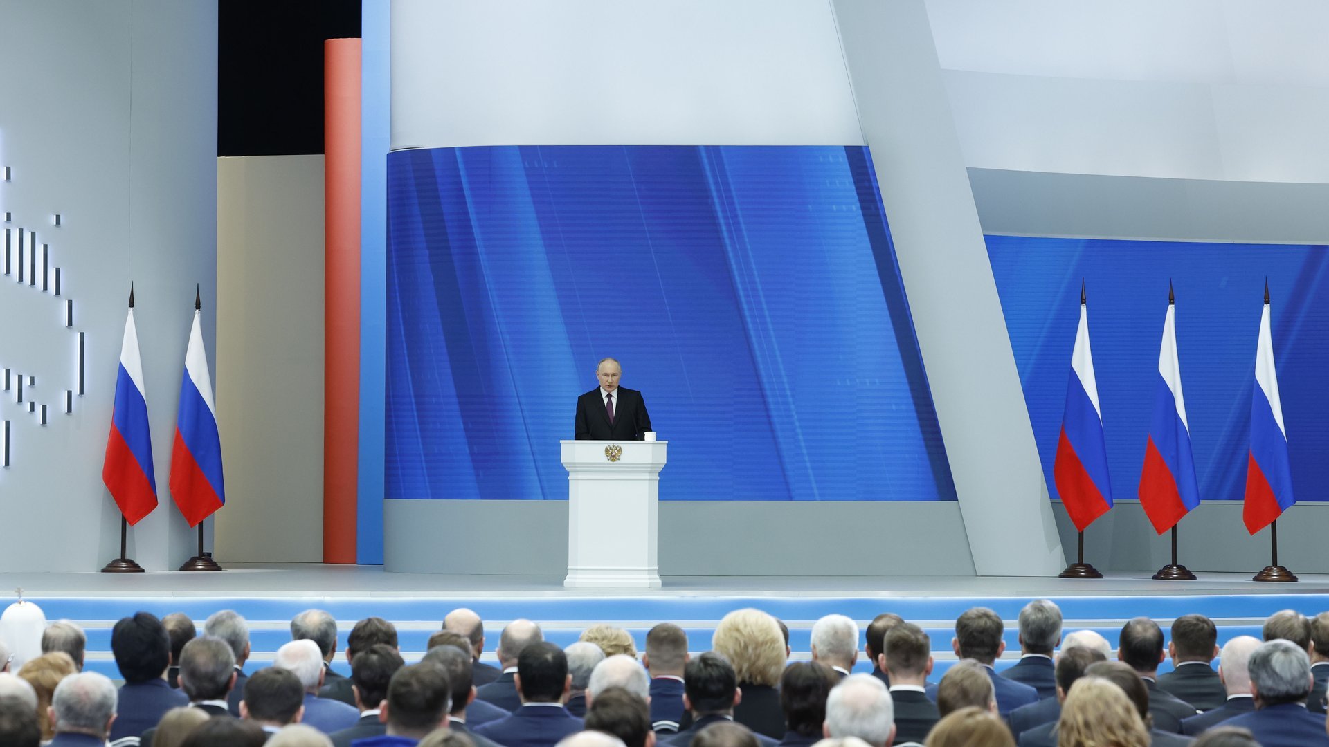 Михаил Мишустин и члены Правительства присутствовали на представлении Послания Президента России Федеральному Собранию