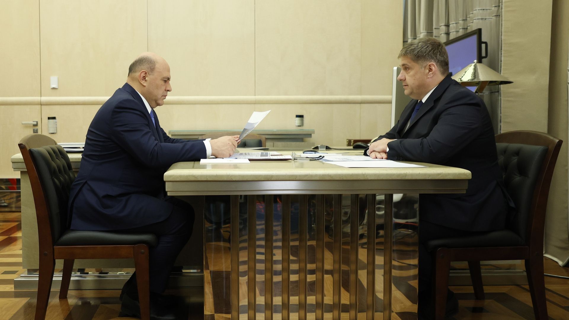 Встреча Михаила Мишустина с руководителем Федерального дорожного агентства Романом Новиковым